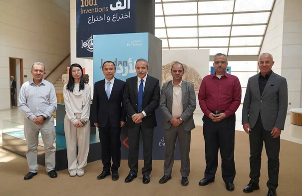 مدير عام متحف الأردن يبحث التعاون مع المستشار الثقافي الصيني
