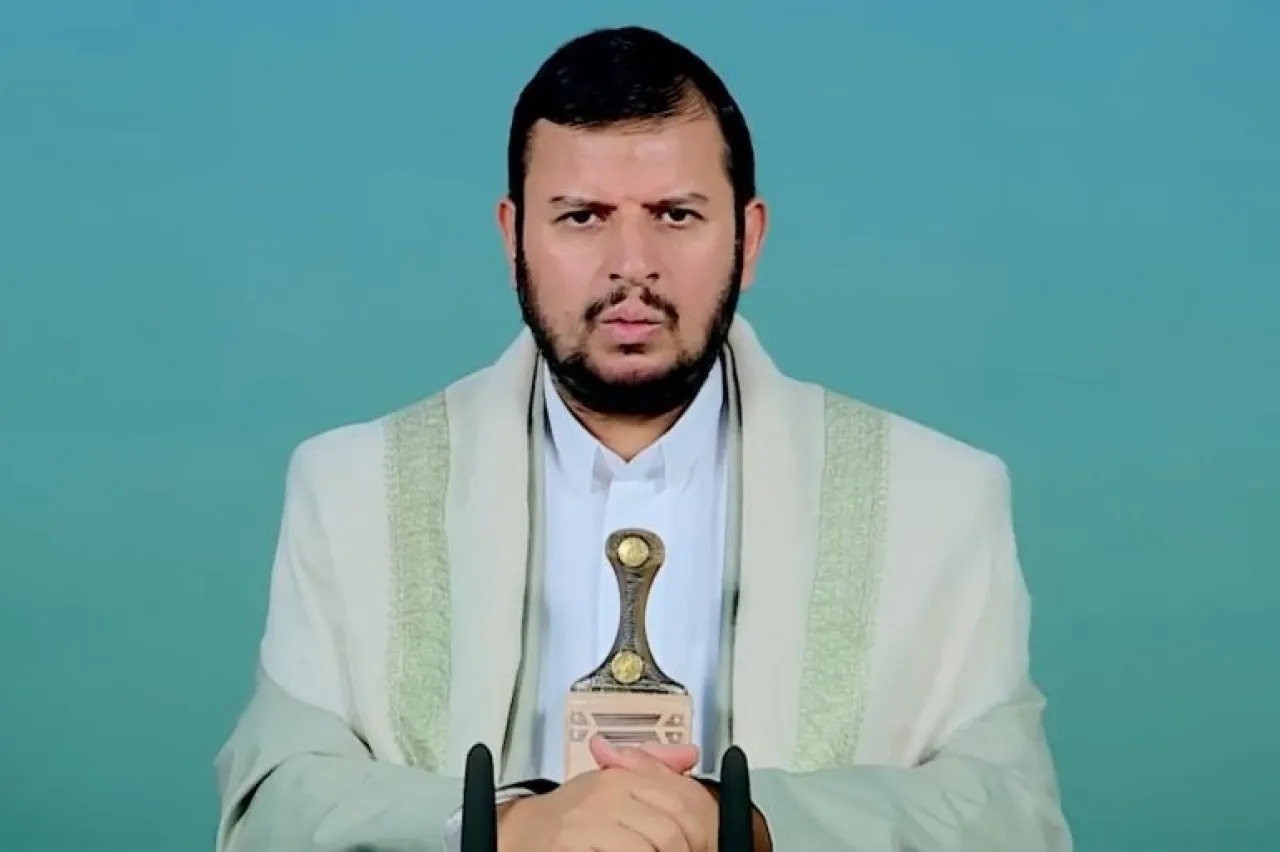 الحوثي: لن نقف متفرجين إزاء جرائم العدو