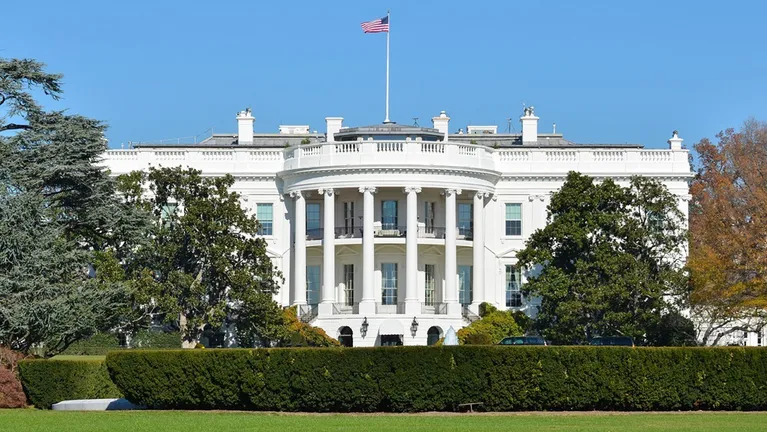 نيويورك تايمز: الولايات المتحدة توسع قيود التأشيرات للفلسطينيين