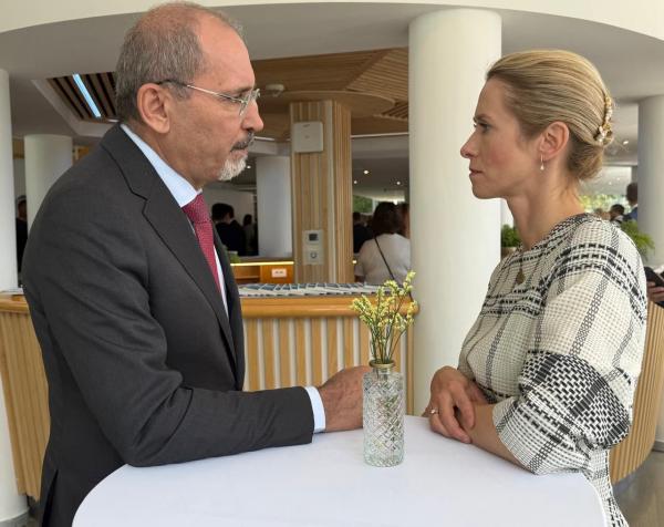 الصفدي يلتقي نائب رئيسة المفوضية الأوروبية لبحث العلاقات الثنائية في سلوفينيا