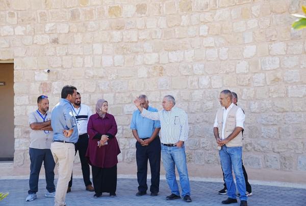 جولة ميدانية لرئيس مفوضي إقليم البترا على مشاريع ثقافية وزراعية