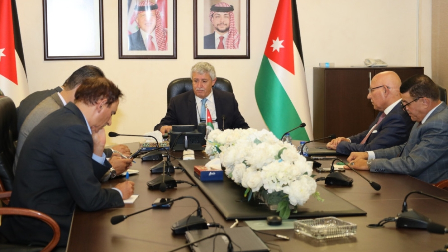 القطامين يبحث مع شركاء النقل خطط تطوير القطاع وتعزيز تشغيل الأردنيين