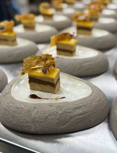 فندق Signia by Hilton عمّان يقدم تجربة أردنية بطابع محلي في مهرجان الأردن العالمي للطعام عبر التعاون مع اثنين من الطهاة الحائزين على نجمة ميشلان