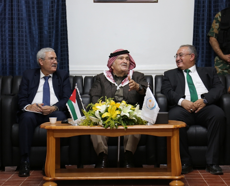 الأمير الحسن يفتتح مركز الصفاوي التعليمي للزراعة بدون تربة في البادية الشمالية الشرقية