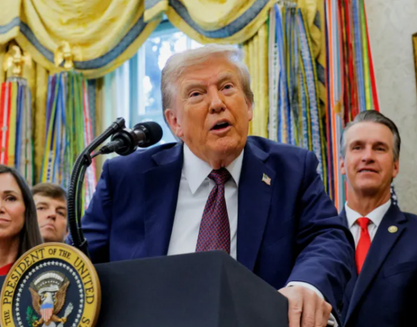 ترامب يبدي استعداده لإرسال قوات أمريكية إلى بولندا