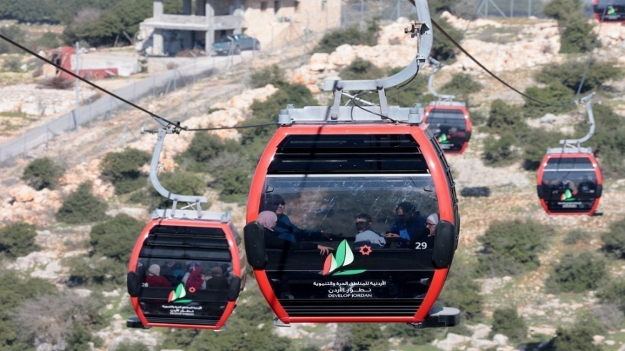 أكثر من 9 آلاف زائر لتلفريك عجلون يومي الخميس والجمعة