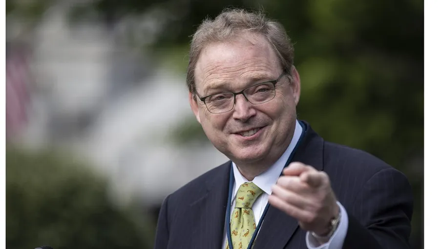 ترامب يكشف قائمة المرشحين لرئاسة الاحتياطي الفيدرالي: هاسيت وبيسنت في الواجهة