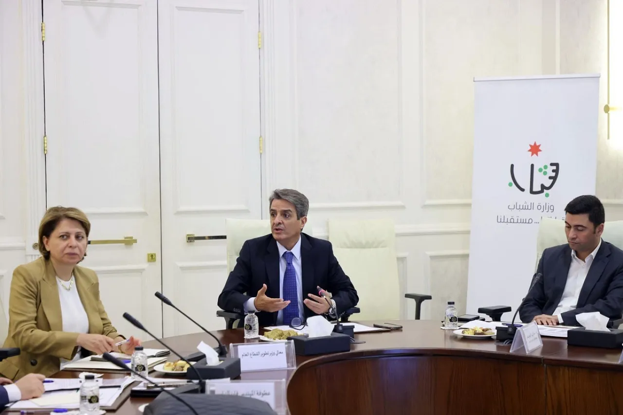 وزير الشباب يؤكد أهمية تطوير الهيكل الإداري للوزارة والمراكز الشبابية