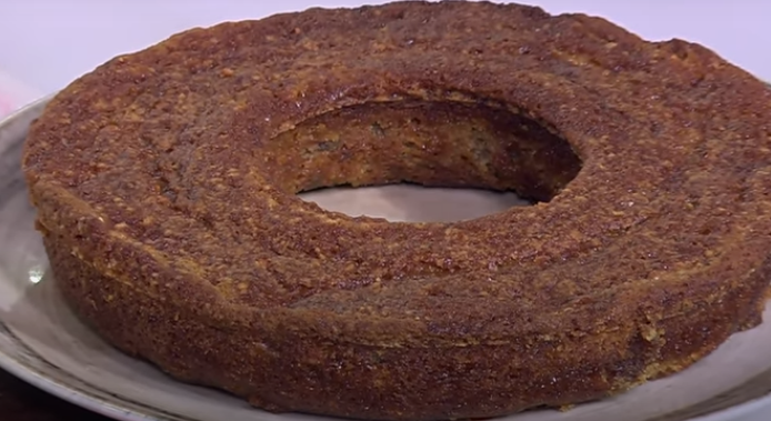 طريقة عمل كيك التين مع صوص اللبن الرايب