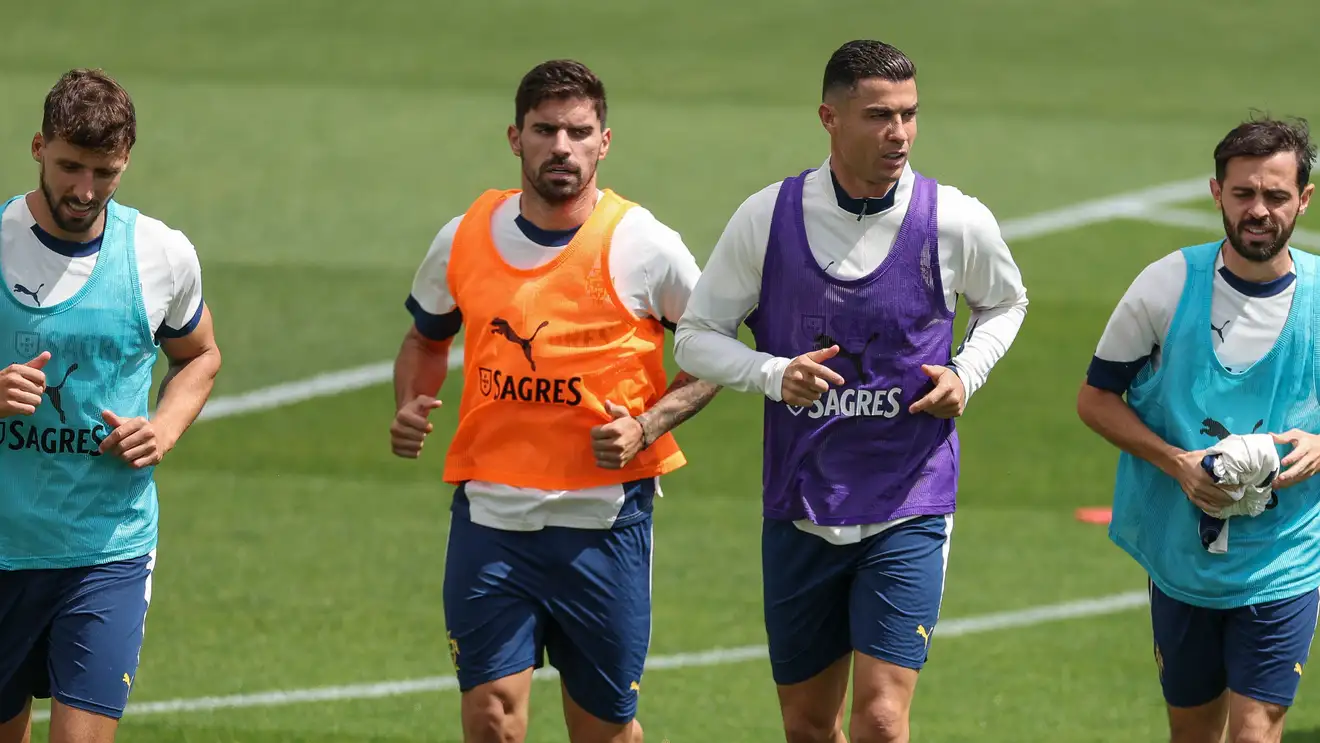 برناردو سيلفا: رونالدو يدفعنا نحو الفوز بكأس العالم