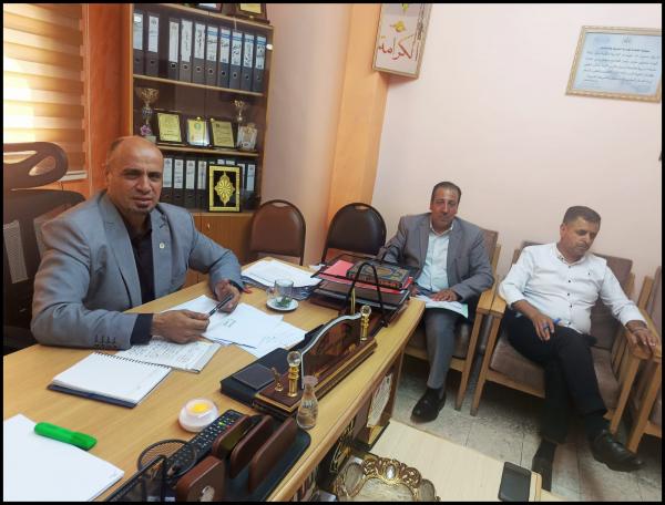 علي النعيمات يلتقي لجنة مبادرة لمدرستي انتمي في تربية البترا