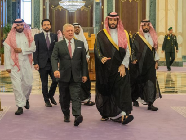 الملك لابن سلمان: ضرورة حشد موقف فاعل لوقف انتهاكات اسرائيل لسيادة الدول العربية