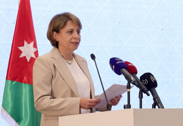 وزيرة الدولة لتطوير القطاع العام نفاذ نظام تقييم أثر التشريعات والسياسات