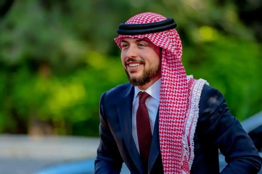 رويترز: ولي العهد يزور قطر الاربعاء