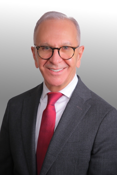 المهندس عماد المطارنة رئيساً لمجلس إدارة مجمع الملك الحسين للأعمال