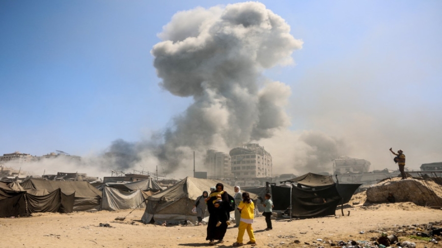 الاحتلال الإسرائيلي يواصل تدمير الأبراج السكنية في غزة