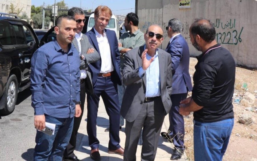 وزير الإدارة المحلية يتفقد بلديتي الجيزة والعامرية