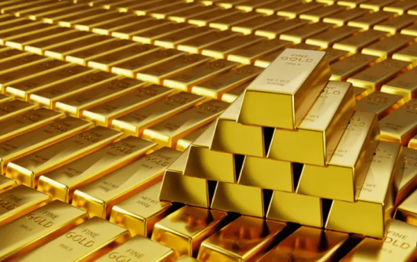 أسعار الذهب تتراجع قليلًا مع ترقب بيانات التضخم الأمريكية