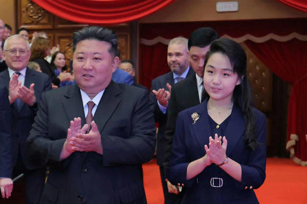 سيول: زعيم كوريا الشمالية يعزز وضع ابنته كخليفة له