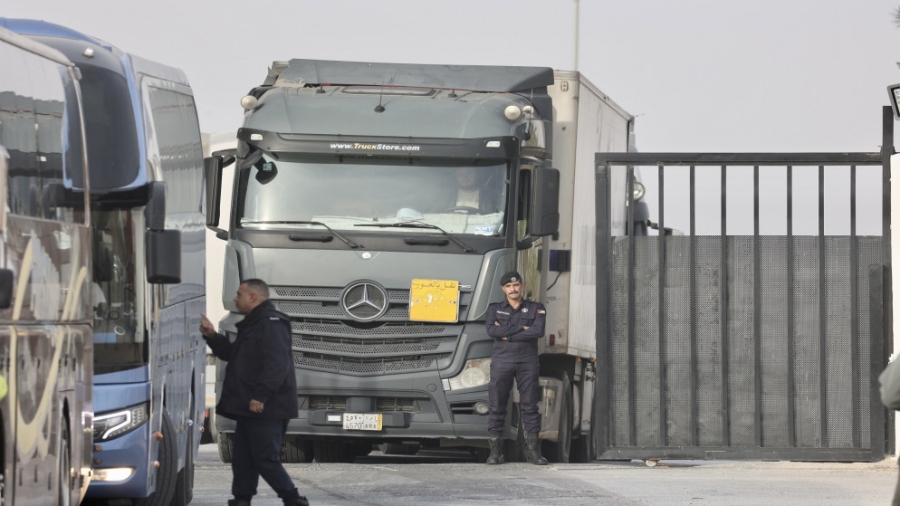وزارة النقل: فتح معبر باب الهوا يمكّن الشاحنات الأردنية من الوصول إلى تركيا وأوروبا