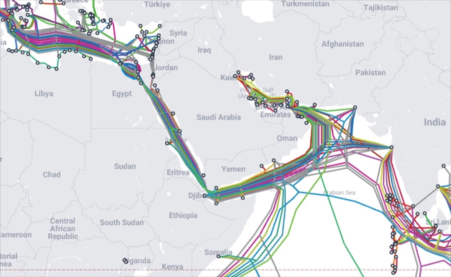 انقطاع الكوابل البحرية يبرز أهمية المسارات البديلة لحماية الإنترنت