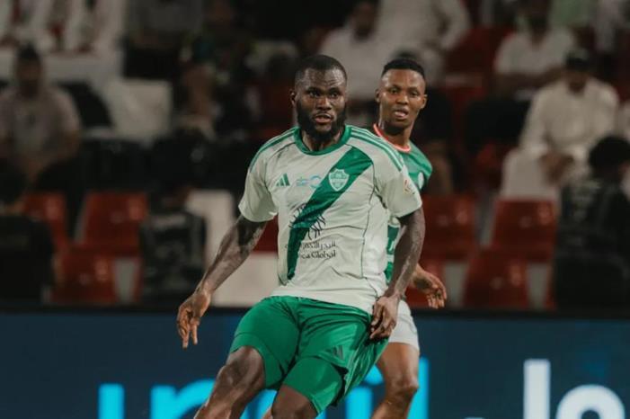 الأهلي يتعرض لظلم تحكيمي أمام الاتفاق .. الراقي استحق الفوز !