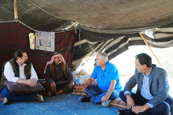 البريزات يطّلع على احتياجات سكان البطحاء ضمن جولة في محيط البترا