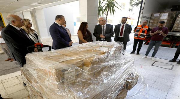 الخيرية الهاشمية تسلّم وزارة الصحة الفلسطينية مساعدات طبية مقدّمة من الهند