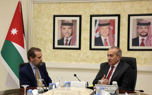 قاء بين الأمير مرعد وأبو السمن لمتابعة تنفيذ خطة تهيئة المباني لذوي الإعاقة