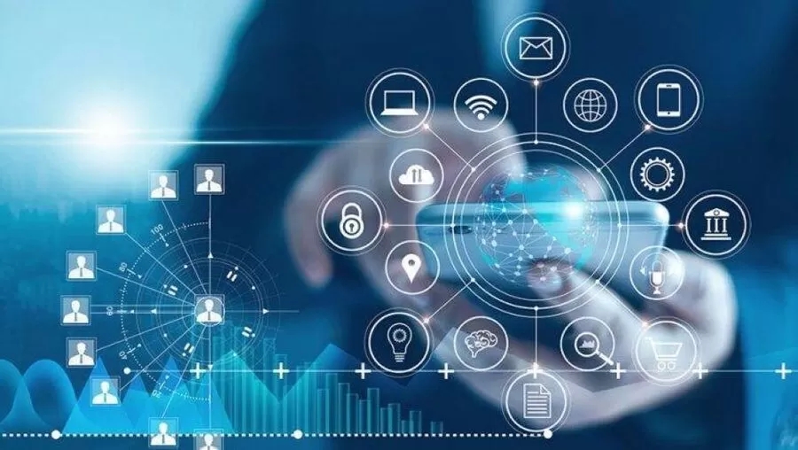 إنجازات بارزة في مجالات الاقتصاد الرقمي والاتصالات خلال أغسطس