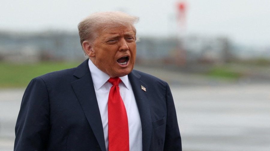 ترامب يدعو إسرائيل إلى الحذر بعد الهجوم الذي شنته على قطر