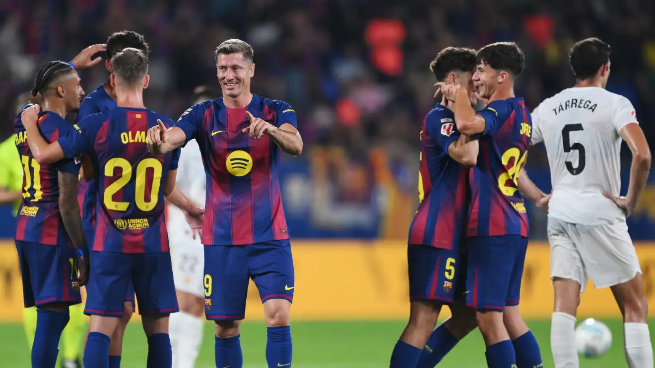 برشلونة يبهج جماهيره بـ6 أهداف في فالنسيا ويثبت تفوقه في الليجا