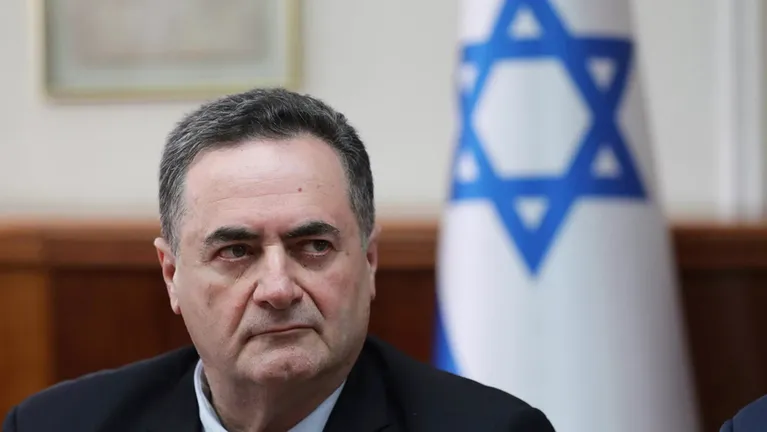 وزير الدفاع الإسرائيلي: غزة تحترق