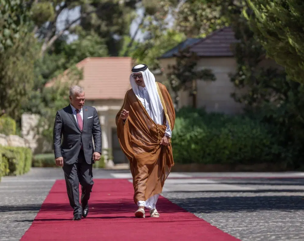 الشيخ تميم: ناقشت مع أخي الملك عبدالله أهمية تنسيق الجهود لمواجهة مخاطر المنطقة