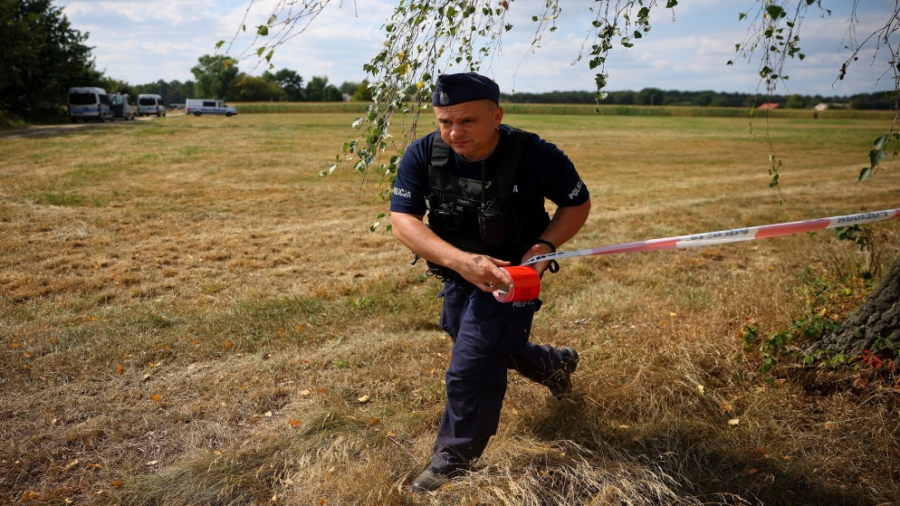 الشرطة العسكرية: العثور على حطام صاروخ في شرق بولندا