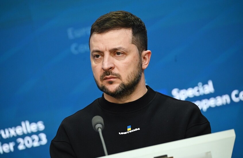 صحيفة: زيلينسكي يعتزم تقييد الوصول إلى بيانات ممتلكات المسؤولين الحكوميين