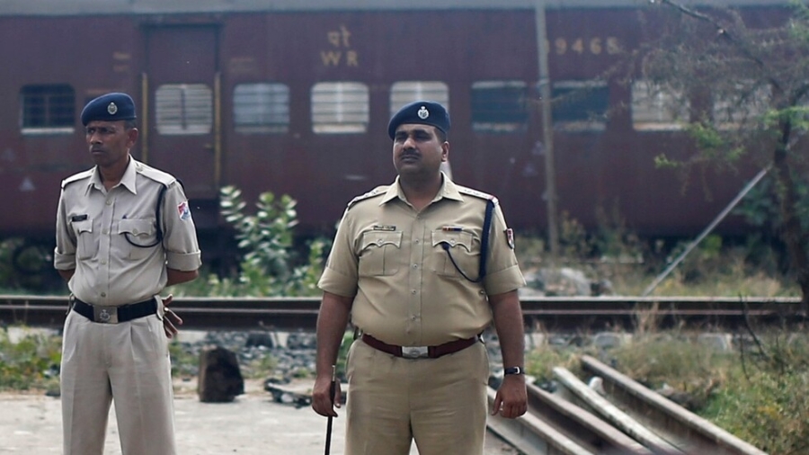 شاب هندي يضرب أمه حتى الموت بسبب الإنترنت .. ما القصة؟