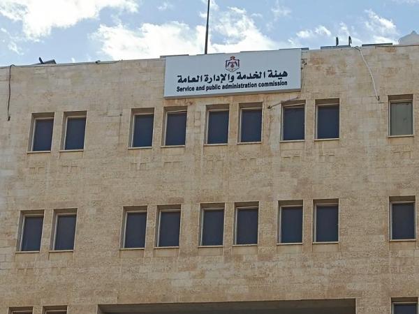 نصف مليون خريج يطالبون بإنصافهم بعد استثنائهم من قرارات التوظيف