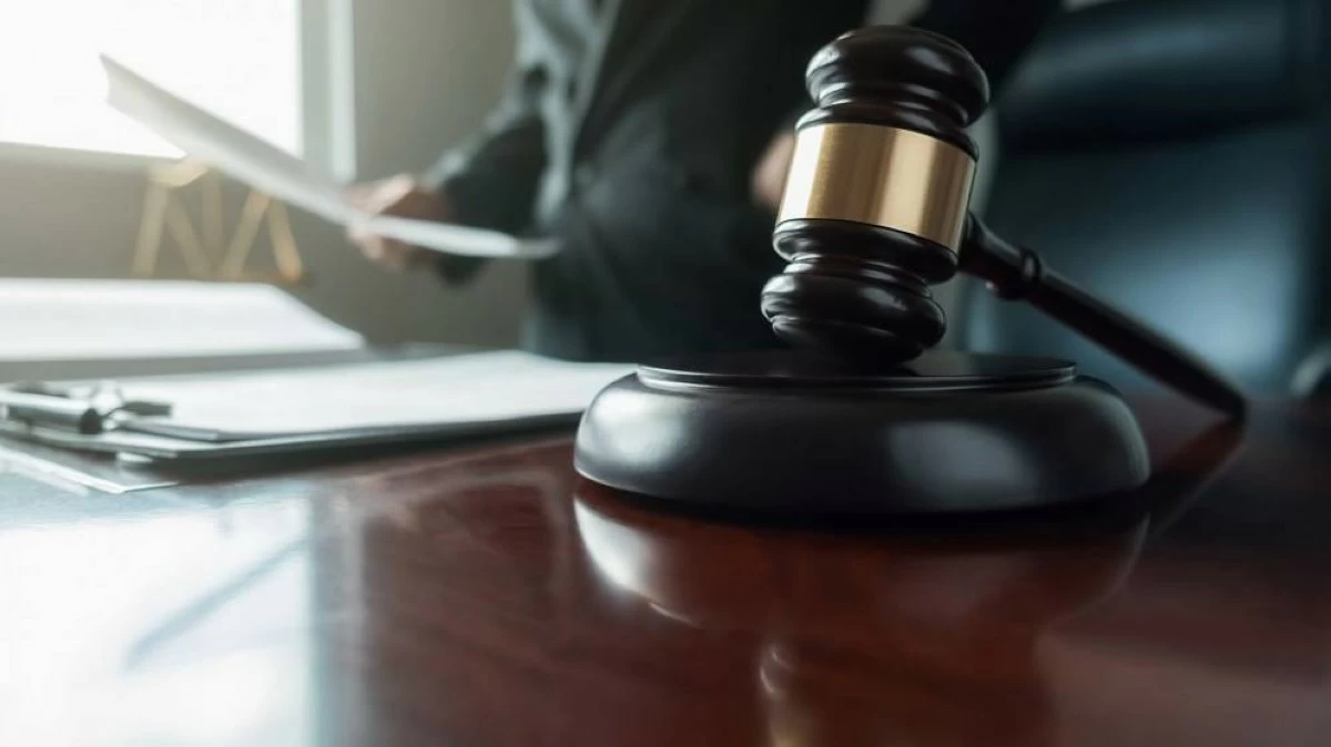 بالأسماء .. محاكم تمهل متهمين 10 أيام لتسليم أنفسهم