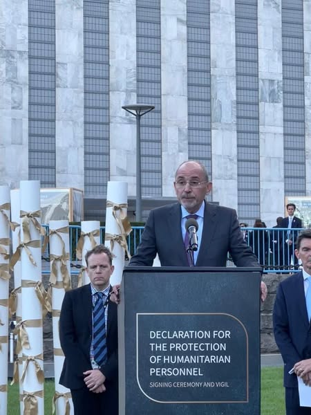 الأردن يدعو لحماية العاملين في المجال الإنساني.. رقم قياسي من الضحايا