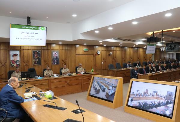 العناني: مفتاح النمو في الاقتصاد الإنتاجي واستغلال الإمكانات المحلية