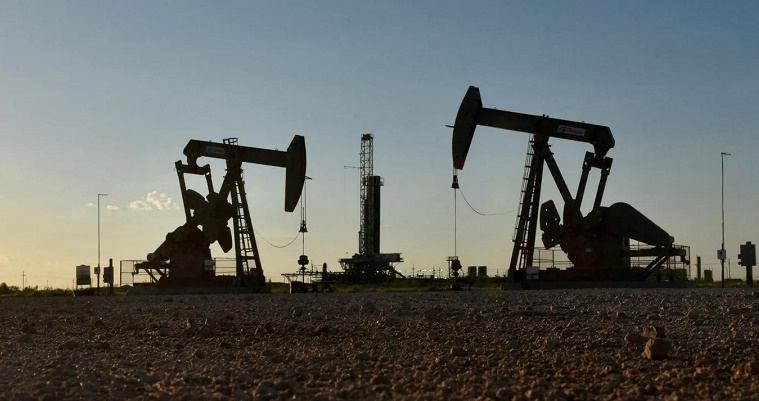 النفط يواصل الانخفاض بعد اتفاق العراق وكردستان على استئناف الصادرات