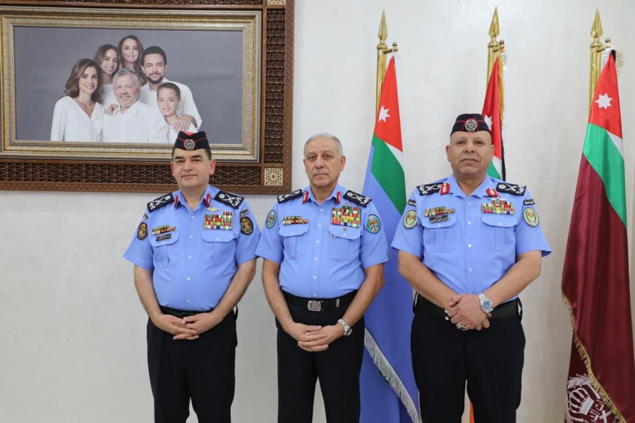 صدور الإرادة الملكية بترفيع الدويري والشرايدة الى رتبة لواء واحالتهما الى التقاعد