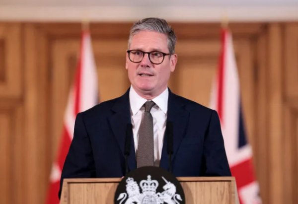 ستارمر ينشر مقالًا في الشرق الاوسط: حقّ الفلسطينيين غير قابل للتصرف لتقرير مصيرهم