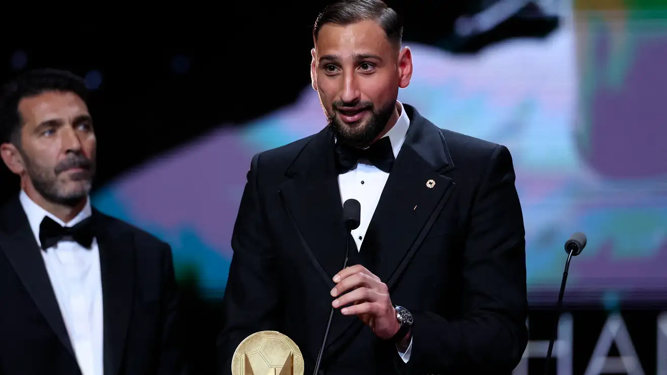 دوناروما يتوج بجائزة ياشين لأفضل حارس