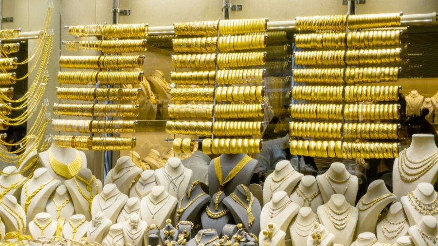 ارتفاع سعر غرام الذهب عيار 21 في السوق المحلية إلى 76.5 دينار