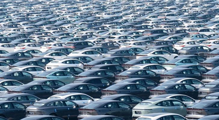 قرارات الاستيراد ترفع أسعار السيارات في الأردن بعد الأول من تشرين الثاني