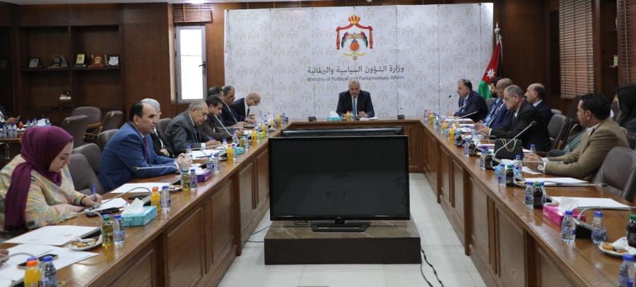 وزير الشؤون السياسية يلتقي قيادات حزب المحافظين الأردني