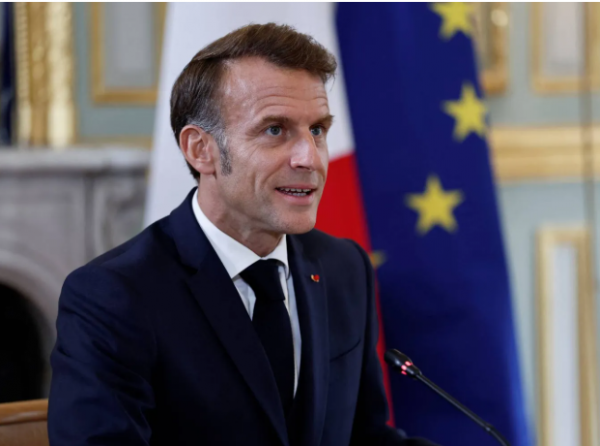 ماكرون يحذر إسرائيل من إغلاق القنصلية الفرنسية