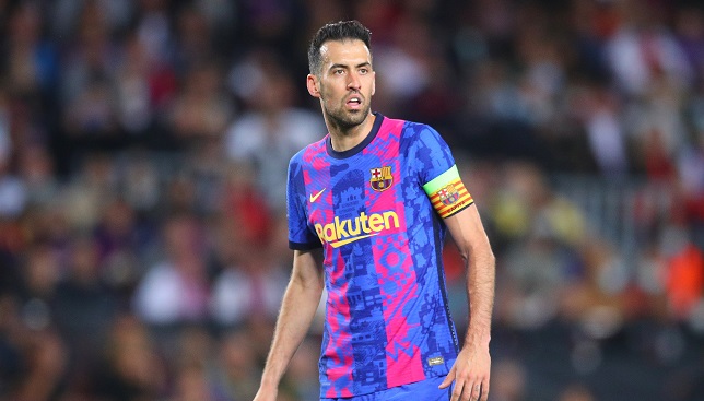 بوسكيتس يقرر الاعتزال بنهاية الموسم.. أسطورة برشلونة يودّع الملاعب